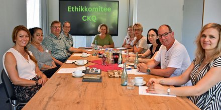 Sitzung des Ethikkomitees Ethikkomitee des CKQ im Konferenzraum