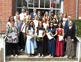 Gruppenfoto des Examenskurses 2025 der Berufsfachschule Pflege
